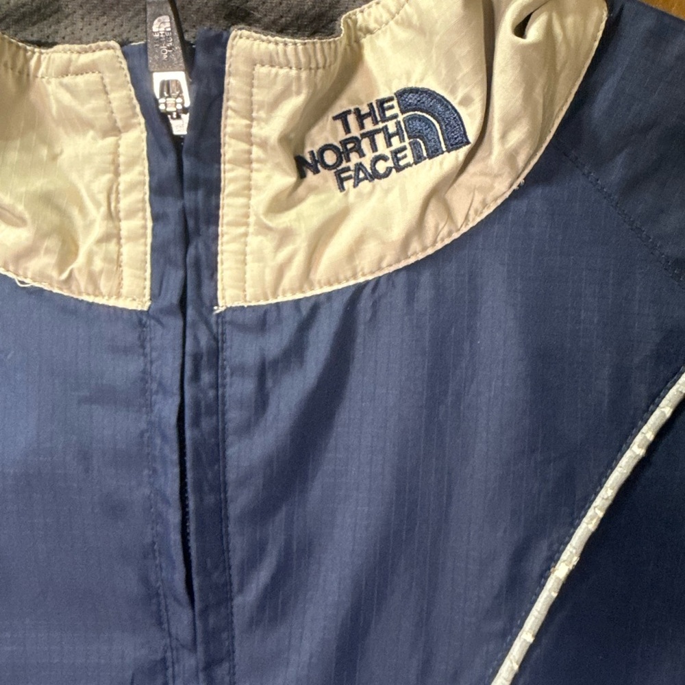 Vintage The North Face Blue and Cream Windbreaker Jacket - Picture 2 of 8